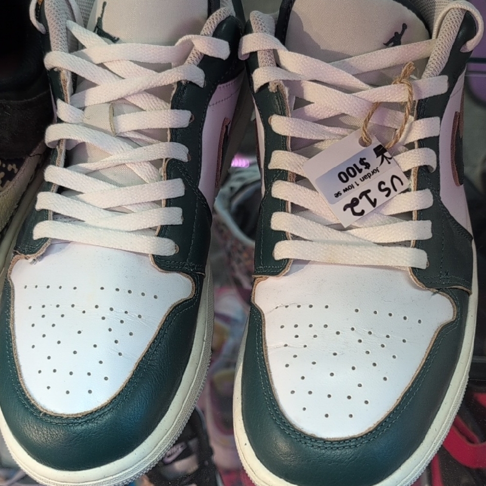 Nike Green and White Men's Shoes